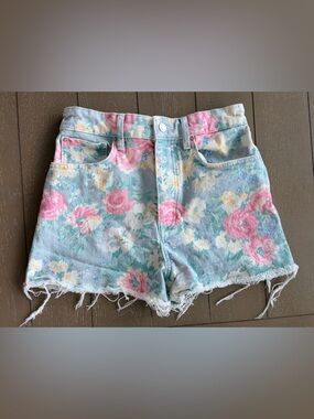 Floral Print Frayed Hem Women's Denim Shorts - Pink & Blue